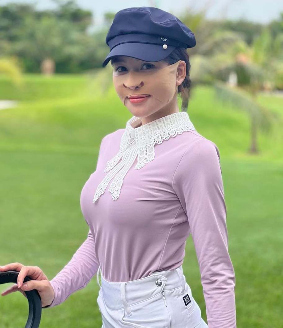 Mỗi lần check-in sân golf, thời trang đồ tập của hot girl Trâm Anh lại gây chú ý - 4
