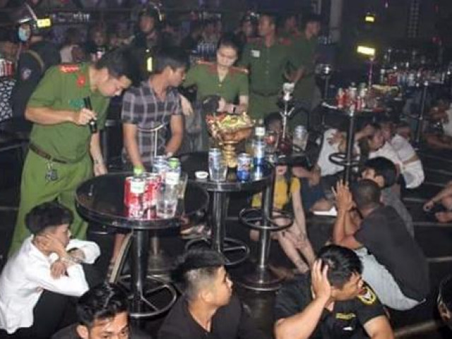 Hàng chục ”dân chơi” đất Cảng có biểu hiện phê ma túy trong quán bar Playhouse