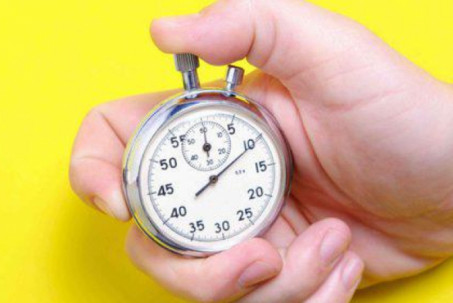 Trị xuất tinh sớm bằng phương pháp… thủ dâm không chạm