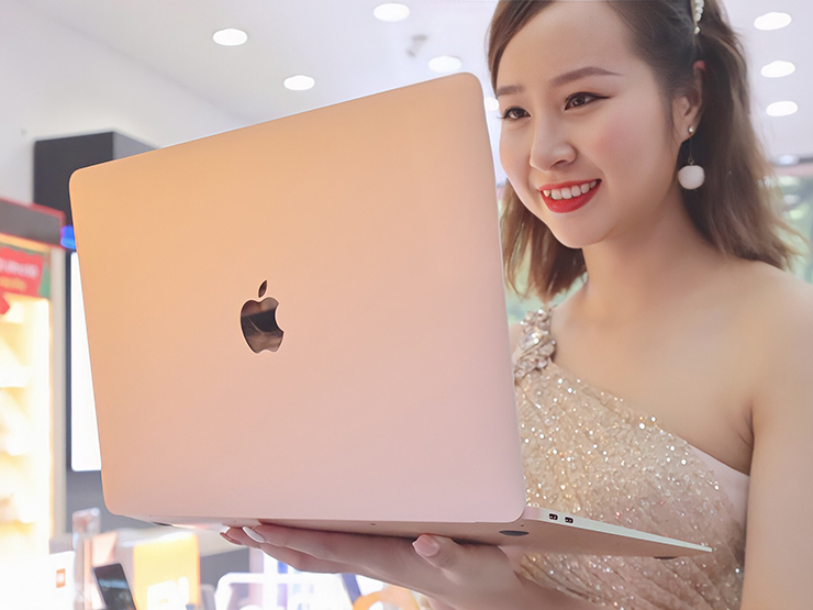 Sắp có Apple Watch và MacBook “made in” Việt Nam