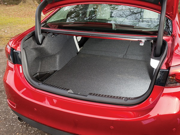 Bảng giá xe Mazda 6 mới nhất nửa cuối tháng 08/2022 - 13
