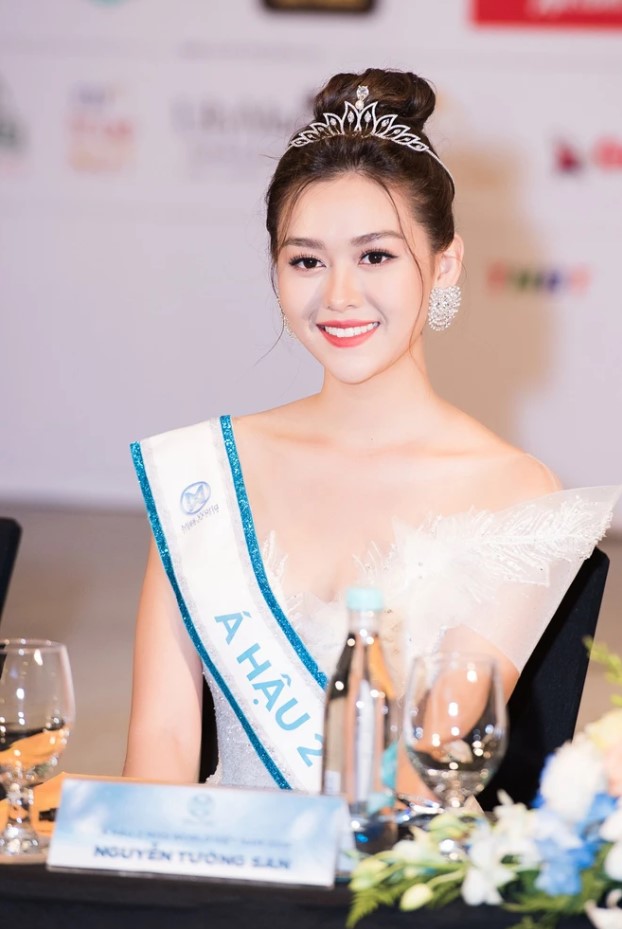 Á hậu 10x sau khi sinh nở càng lên hương nhan sắc, "gái 1 con trông mòn con mắt" - 3