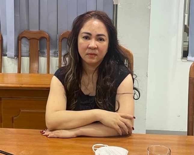Gia hạn tạm giam bà Nguyễn Phương Hằng - 1