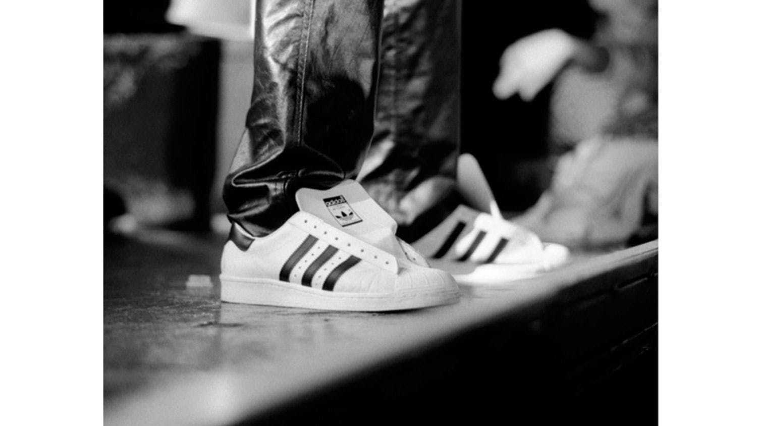 8 đôi giày thể thao kinh điển gắn liền với hip hop - 1