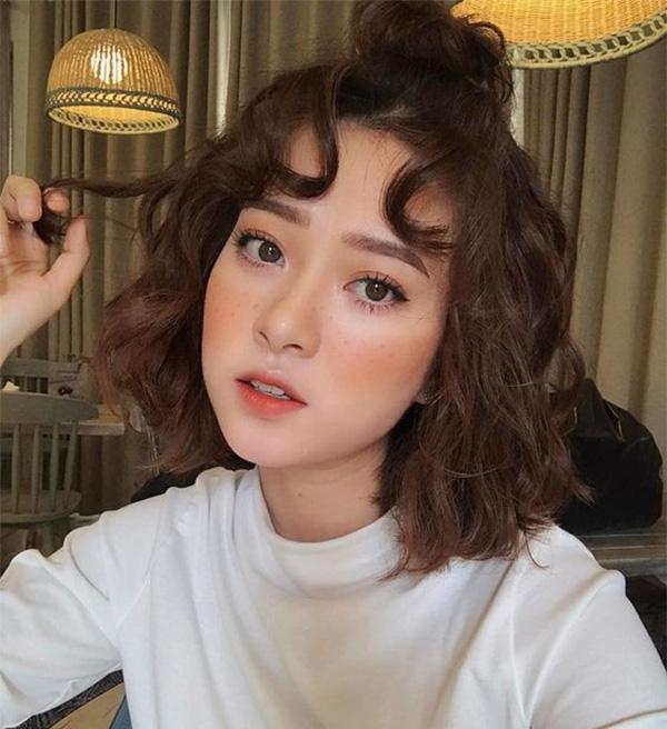 Tóc ngắn uốn: Top 40 kiểu đẹp phù hợp với mọi gương mặt hot nhất - 3