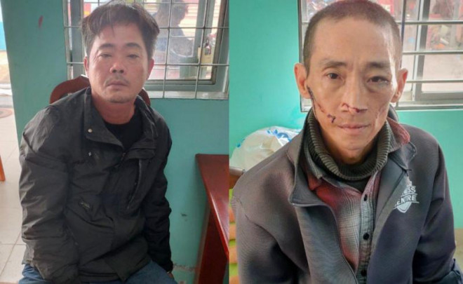 Hai cẩu tặc cầm súng chĩa bắn vào tổ tuần tra - 1