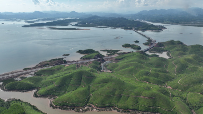 Vì sao cao tốc Hạ Long - Móng Cái dài 176 km hiện chưa có cây xăng, trạm dừng nghỉ? - 2