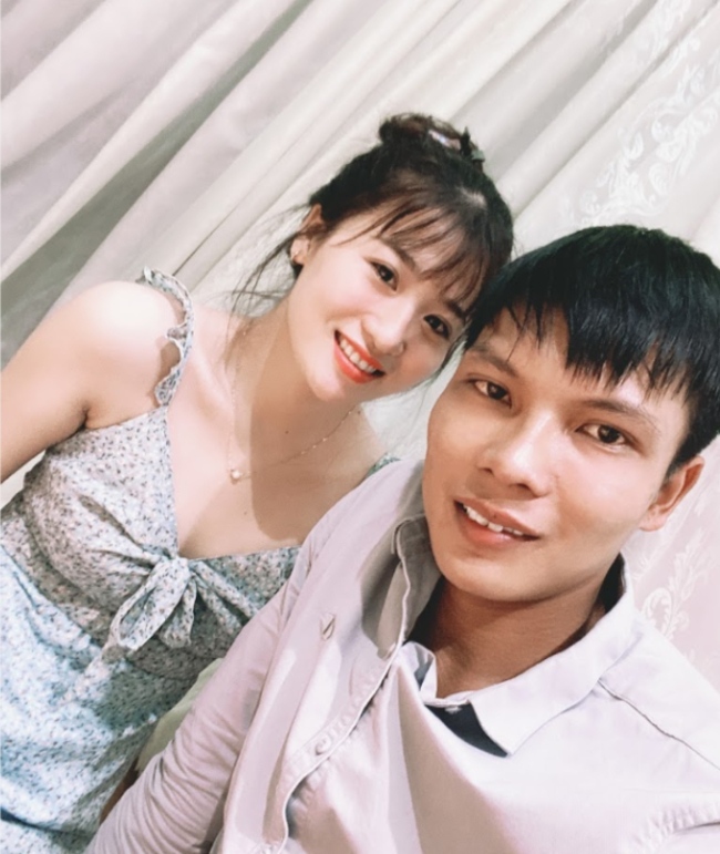 Lộc Fuho ngồi bên vợ xinh trong xe ô tô, clip mới vẫn gây tranh cãi vì điều  này - Ngôi sao