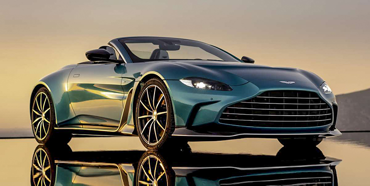 Aston Martin ra mắt mẫu xe V12 Vantage mui trần cuối cùng - 1