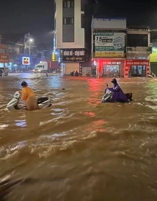 Đêm mất ngủ của người dân Quảng Ninh, Hải Phòng sau cuồng phong bão số 3 - 2