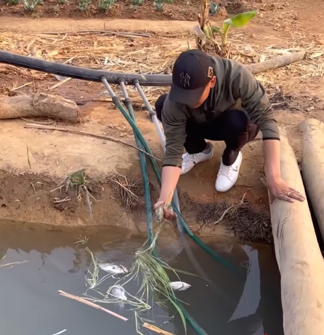Xây cơ ngơi lớn hàng tỷ đồng, Quang Linh Vlogs bất ngờ gặp “biến” - 4