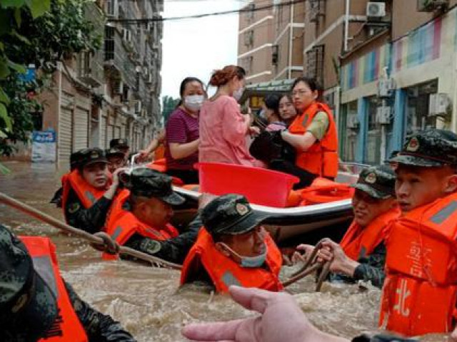 Trung Quốc: Ác mộng lũ lụt lại trỗi dậy, gần 800 hồ chứa vượt cảnh báo lũ