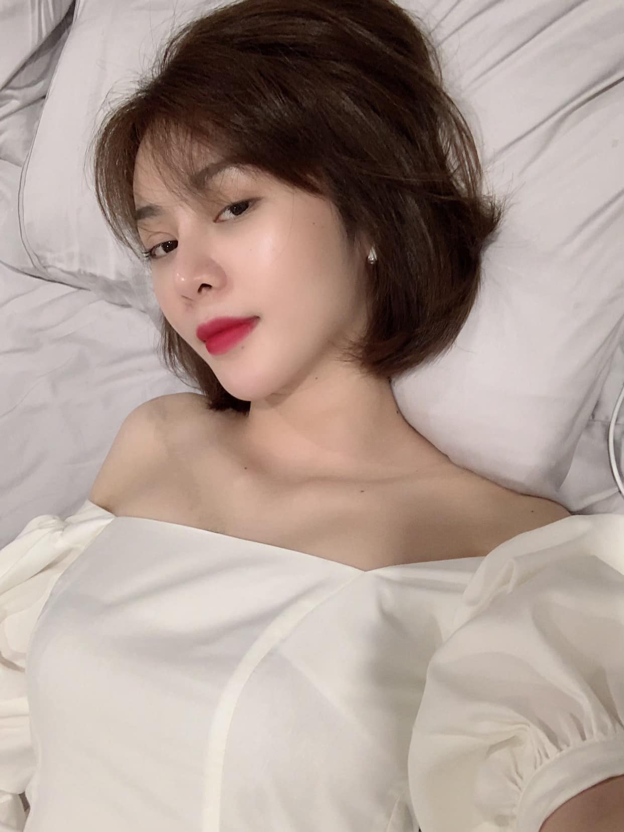 Mỹ nhân dân tộc Tày phản hồi việc phẫu thuật thẩm mỹ, nhan sắc đơ cứng - 3