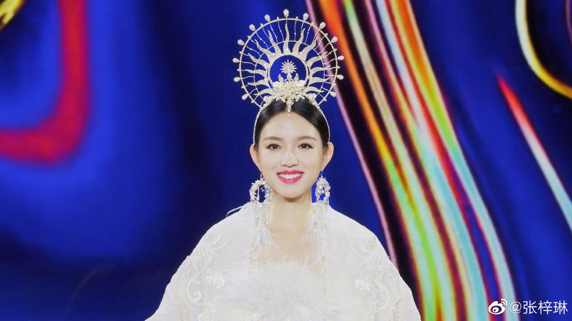 &#34;Hoa hậu đẹp nhất Trung Quốc&#34; vẫn giữ được nét xuân thì ở độ tuổi U40 - 8