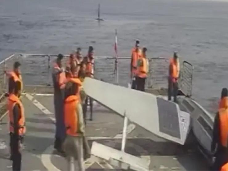 Tiết lộ hải quân Iran thu giữ 2 thuyền không người lái của Mỹ