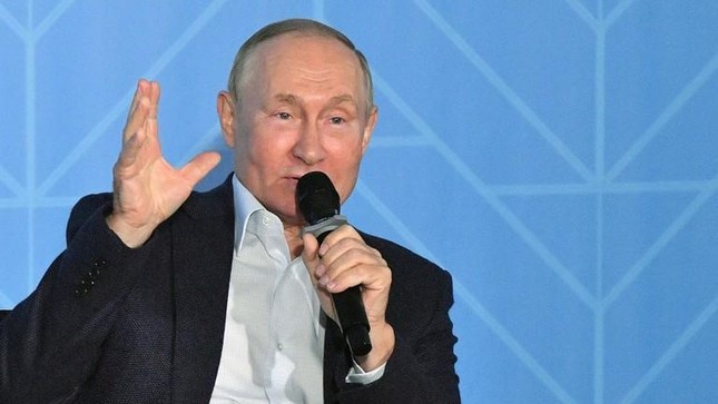 Tổng thống Putin nói Nga &#39;mới thực sự là đất nước Mặt trời mọc&#39; - 1