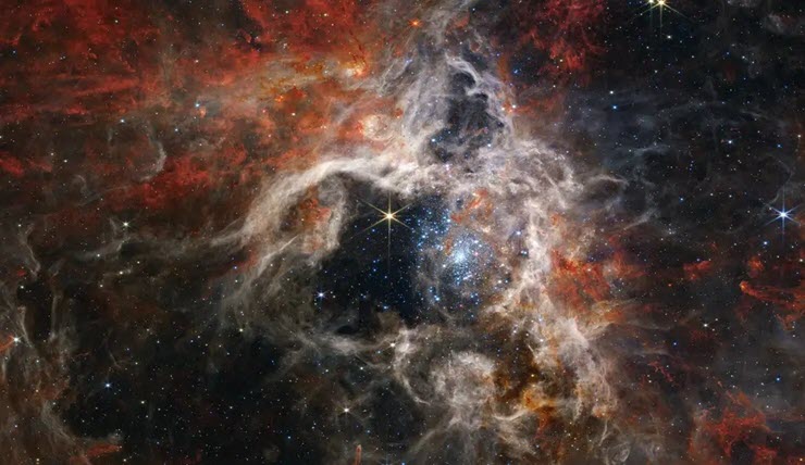 James Webb: Ngắm nhìn hình ảnh về kính viễn vọng James Webb sẽ khiến bạn choáng ngợp với những thành tựu về viễn vọng mà con người đạt được. Bạn sẽ có cơ hội tìm hiểu và cảm nhận được tầm quan trọng của kính viễn vọng này đối với các nghiên cứu về vũ trụ.