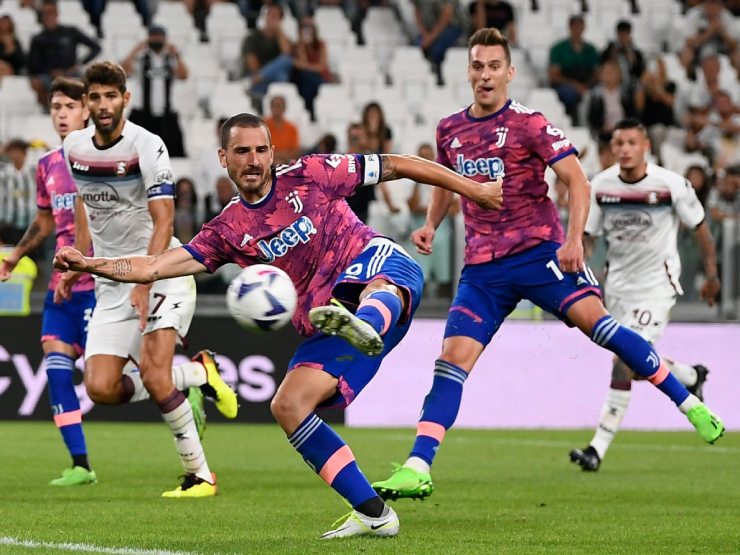 Kết quả bóng đá Juventus - Salernitana: 4 bàn, 3 thẻ đỏ & ngược dòng siêu kịch tính (Vòng 6 Serie A)
