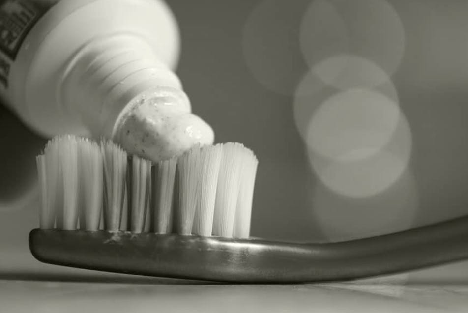 5 phương pháp tự làm làm đẹp tại nhà hot trên tiktok nhưng bạn nên tránh - 4