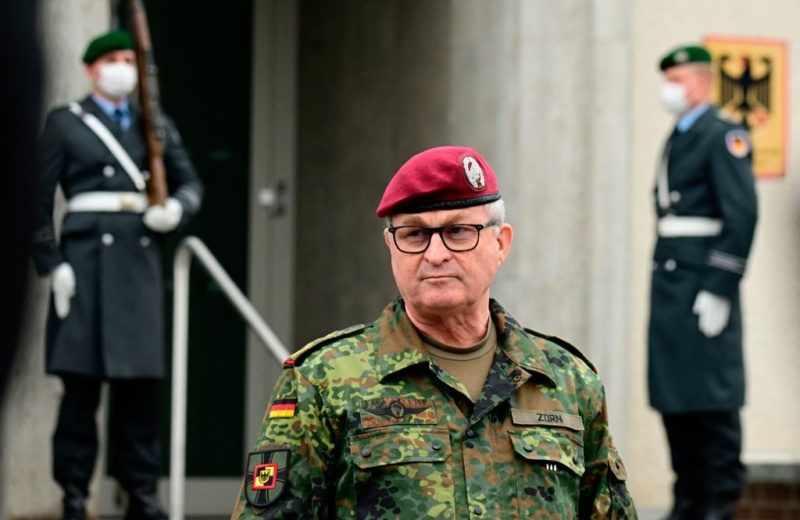 Ukraine phản công: Tướng cấp cao Đức lên tiếng cảnh báo - 1