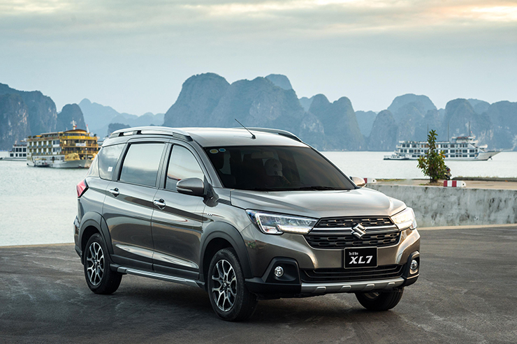 Giá xe Suzuki XL7 lăn bánh tháng 9/2022, tặng phiếu nhiên liệu 400L - 1