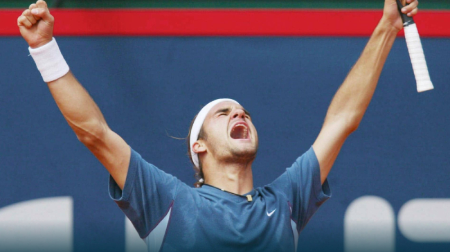 Năm 2002, Roger Federer lần đầu tiên giành được danh hiệu ATP 1.000 tại Hamburg.
