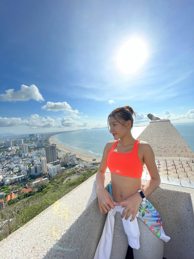 Bạn gái gymer của thủ môn Lâm Tây sắc vóc ngày càng đỉnh cao nhờ bền bỉ tập luyện - 3