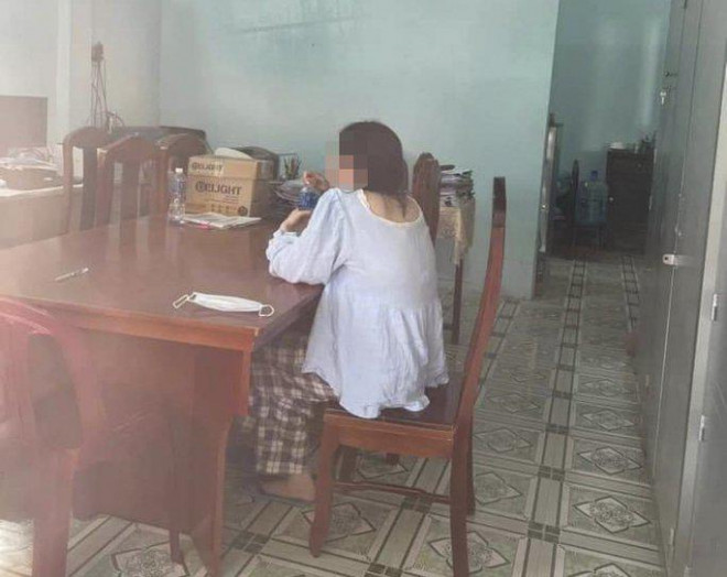 Công an làm việc với N.T.V.A người được gọi là “hot girl Bắc Giang&#34; - 1