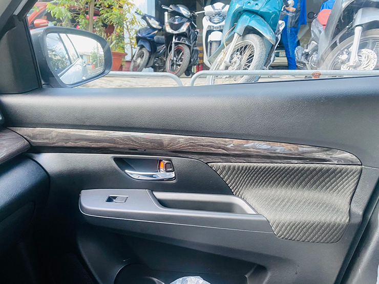 Suzuki Việt Nam tiếp tục &#34;nhá hàng&#34; Ertiga hybrid trước giờ G - 7