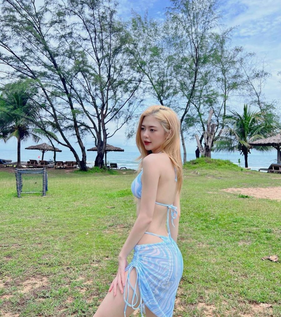 Bạn gái cũ Trịnh Thăng Bình sở hữu vòng eo con kiến, da trắng phát sáng như vô thực - 5