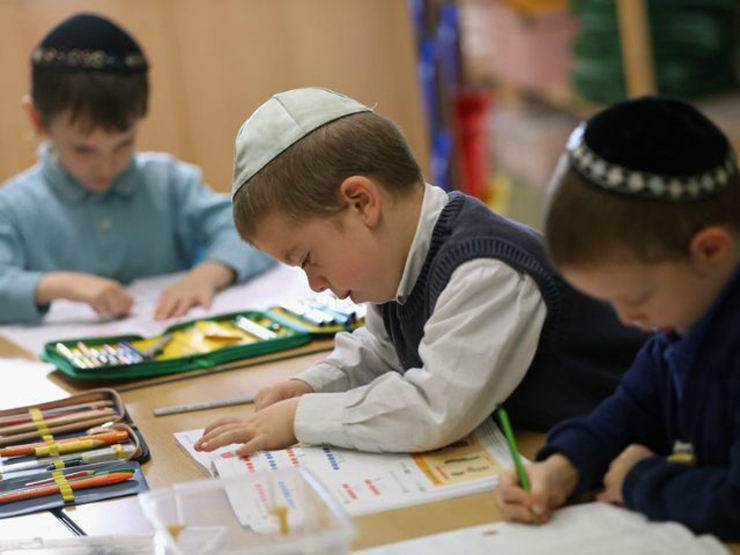 Vì sao bố mẹ người Do Thái luôn hỏi: “Hôm nay con đã hỏi gì ở trường?”