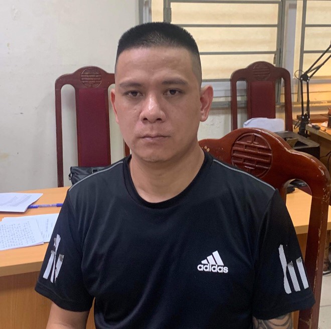 Vụ thanh niên bị sát hại ở phố Láng Hạ: Lời khai tài xế taxi - 1