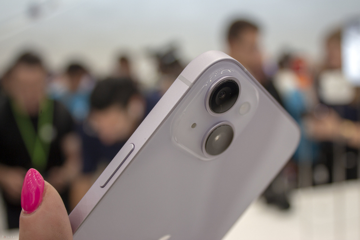 Mua iPhone 14 thường có phải là lựa chọn thông minh? - 4