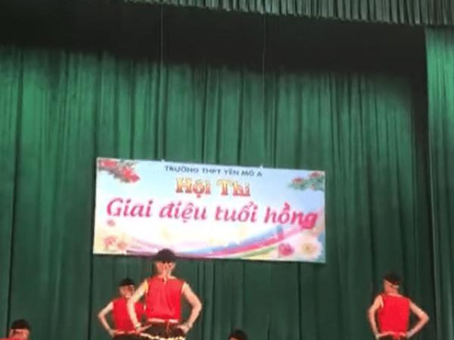 Tiết mục múa của 8 nam sinh Ninh Bình khiến dân mạng ”phát cuồng” vì quá đáng yêu