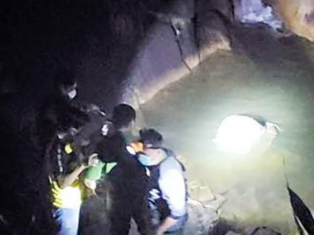 Phát hiện một thi thể trong bao tải trên đèo Khánh Lê, có dấu hiệu vụ án mạng