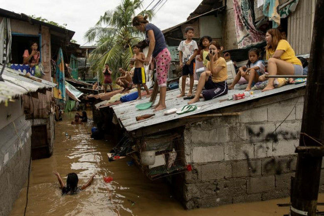 Ảnh: Philippines bị tàn phá nặng nề do cơn bão Noru - 1