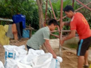 Chùm ảnh: Người dân ở Kon Tum chuẩn bị ứng phó với bão số 4