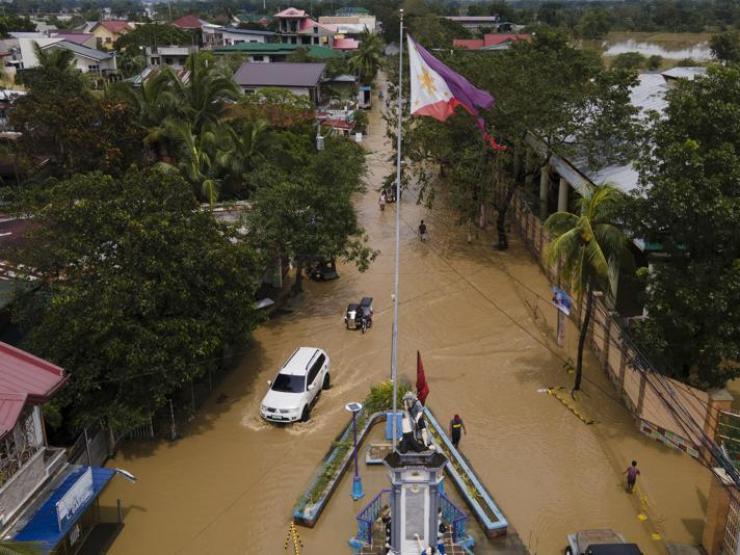 Bão Noru quét qua đảo chính Luzon, Tổng thống Philippines nói điều ”may mắn”