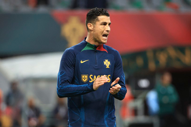 Bồ Đào Nha thua cay đắng: HLV Santos tự tin không bị sa thải, nói gì về Ronaldo? - 1