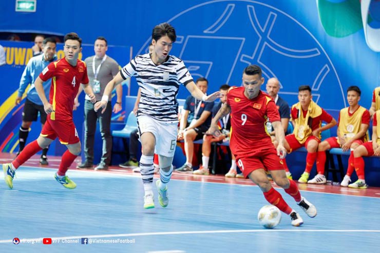 Video bóng đá ĐT Việt Nam - Hàn Quốc: Đỉnh cao tấn công, vùi dập 5 bàn (Futsal châu Á) - 1