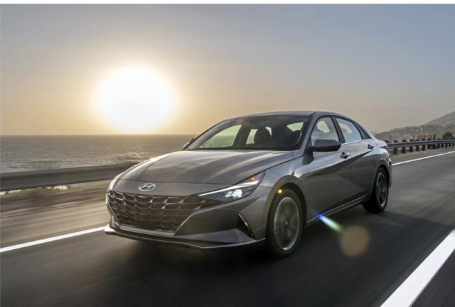 4 mẫu xe hybrid hoàn toàn mới có giá dưới 600 triệu đồng - 3
