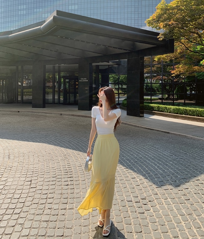 10 cách diện chân váy dài cho nàng công sở - 4