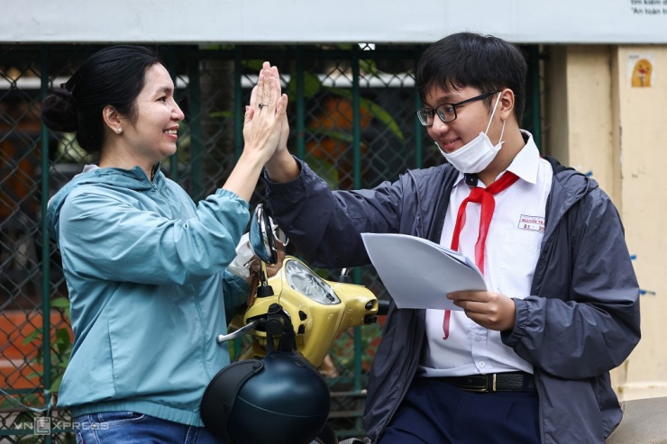 Sau khi biết điểm chuẩn lớp 10, học sinh TP.HCM cần làm gì? - 1