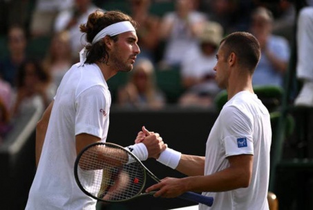 Video tennis Tsitsipas - Djere: Tiến gần tới trận đại chiến gặp Medvedev (Wimbledon)