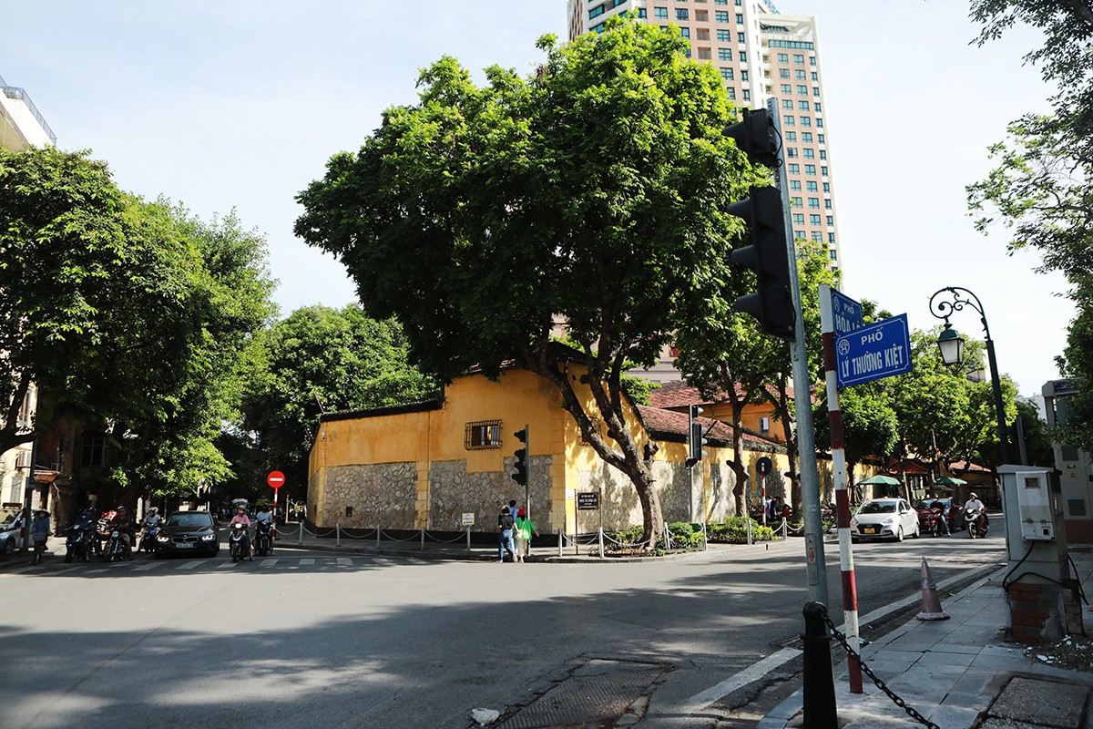 Ảnh: Diện mạo tuyến phố được thiết kế đô thị riêng ở Hà Nội - 5