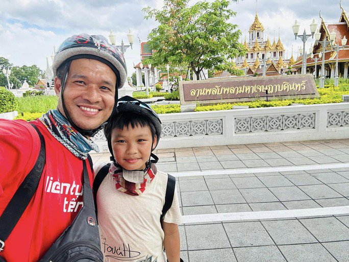Cậu bé 10 tuổi ở Lạng Sơn đạp xe khám phá 4 quốc gia - 6