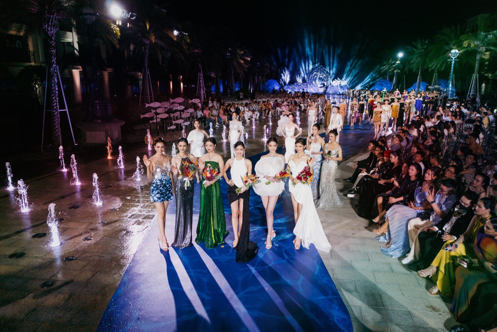 Vietnam Beauty Fashion Fest Season 4 gây ấn tượng nhờ sàn runway ngay bến du thuyền và Bizhouse Canal District - 3
