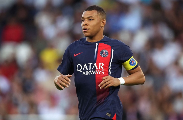 PSG ra quyết định sốc: Sẵn sàng bán Mbappe, loại khỏi danh sách du đấu - 1