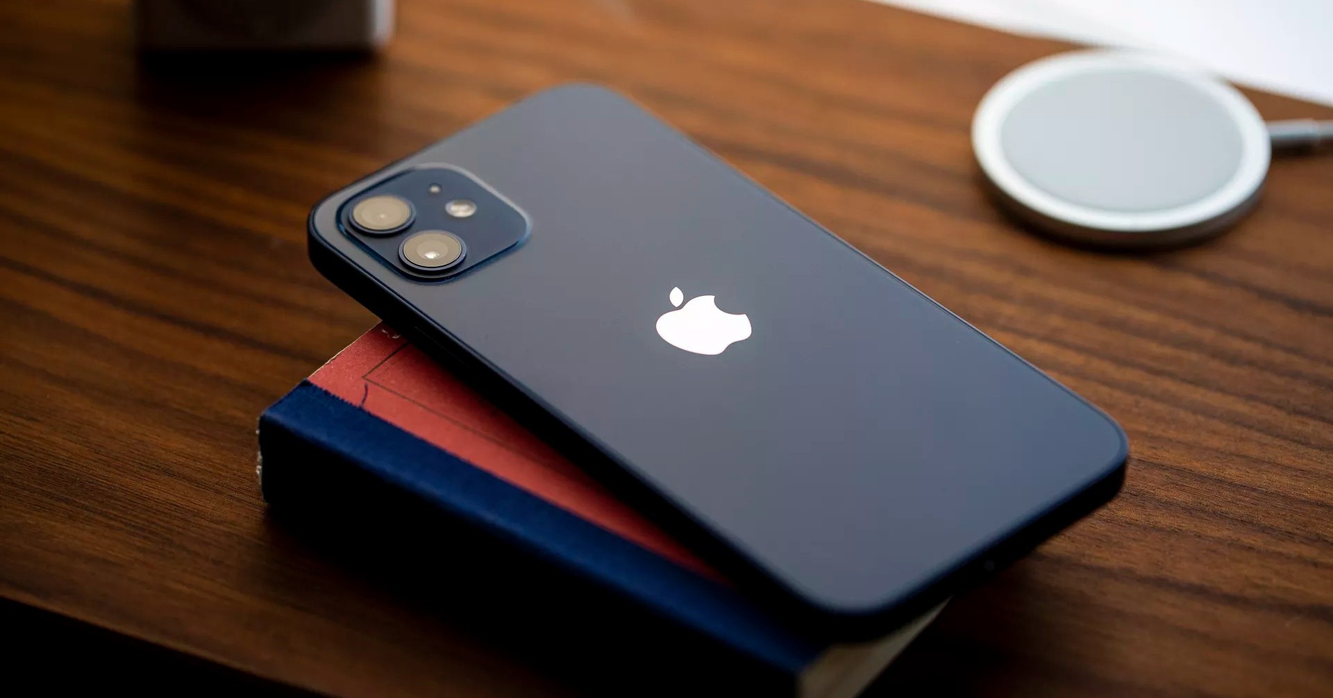 iPhone 12 sau 3 năm ra mắt: Mẫu iPhone đáng mua nhất trong tầm 9 triệu - 1
