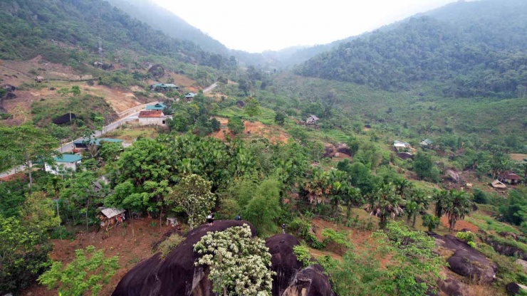 Làng đá đẹp như phim trường ở huyện Quế Phong, Nghệ An - 2